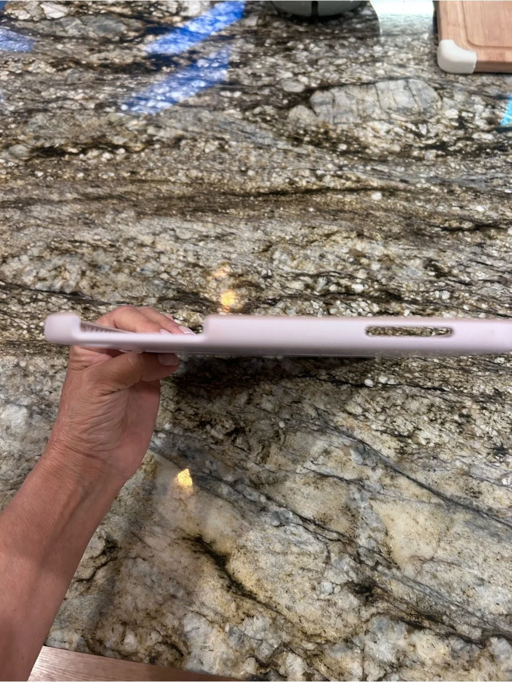 Speck Standyshell Case with Kickstand for Apple iPad 10.9”. (10th Gen)